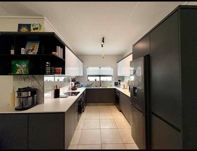 3 BEDROOM APARTMENT FOR SALE IN THE HUNTSMAN